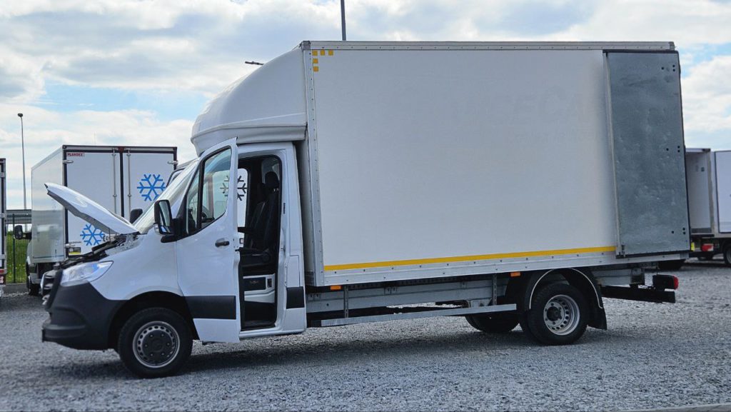 Mercedes Benz Sprinter 2021