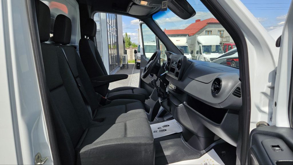 Mercedes Benz Sprinter 2021