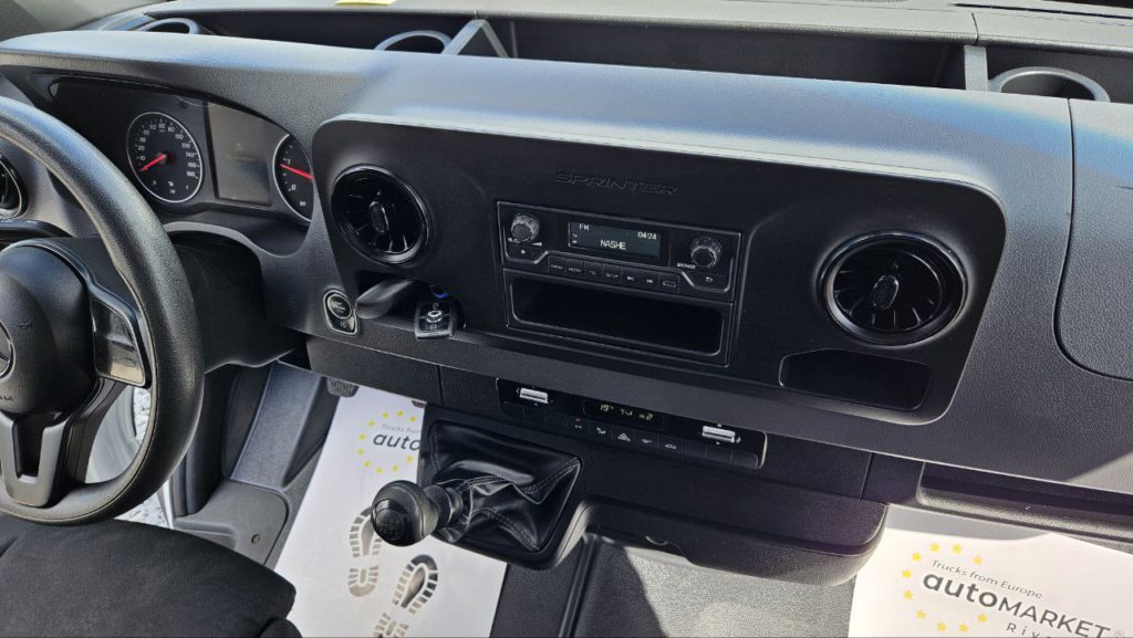 Mercedes Benz Sprinter 2021