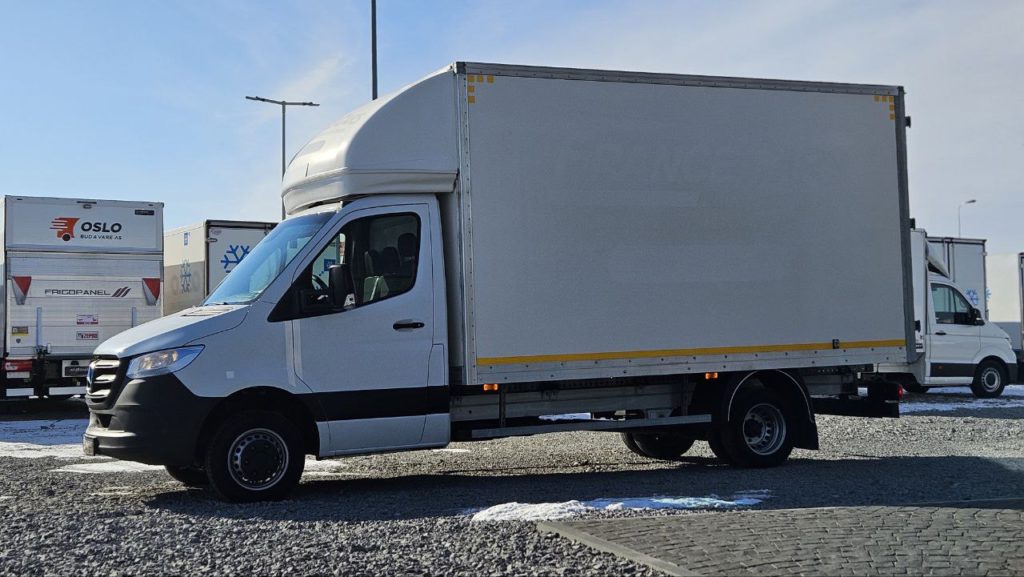 Mercedes Benz Sprinter 2021