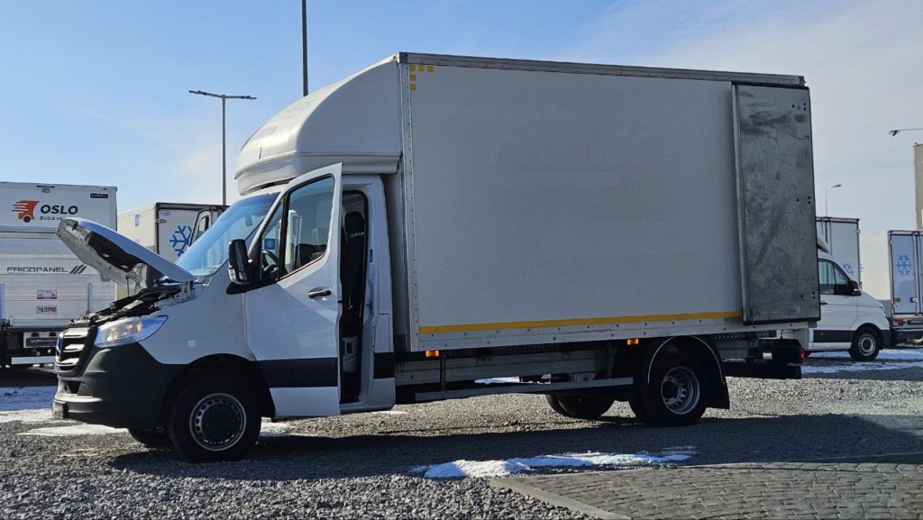 Mercedes Benz Sprinter 2021