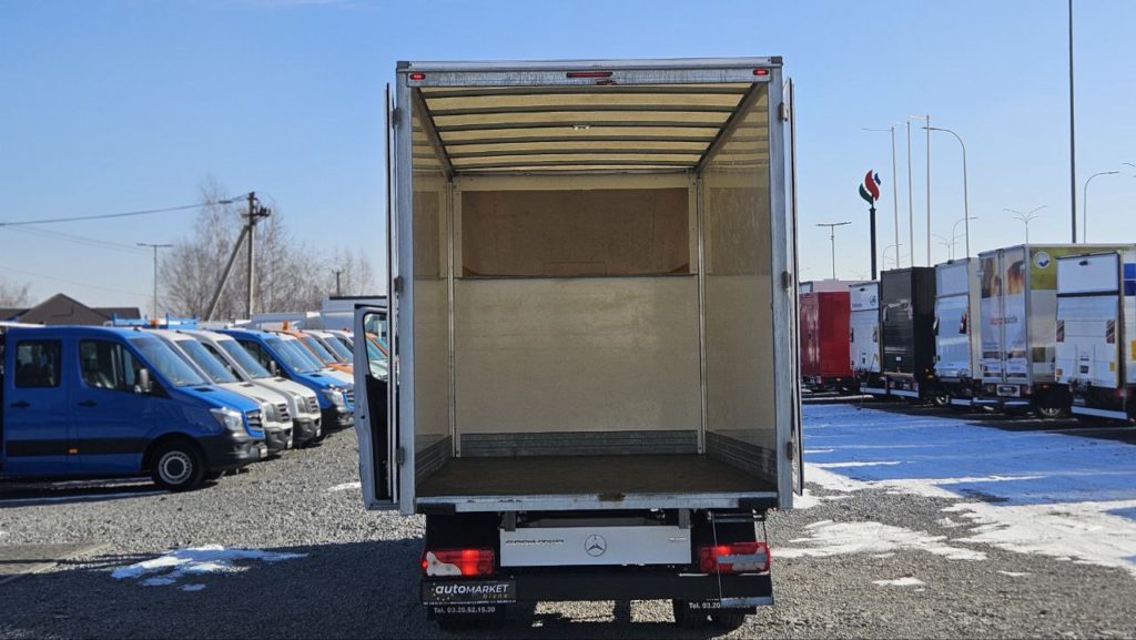 Mercedes Benz Sprinter 2021