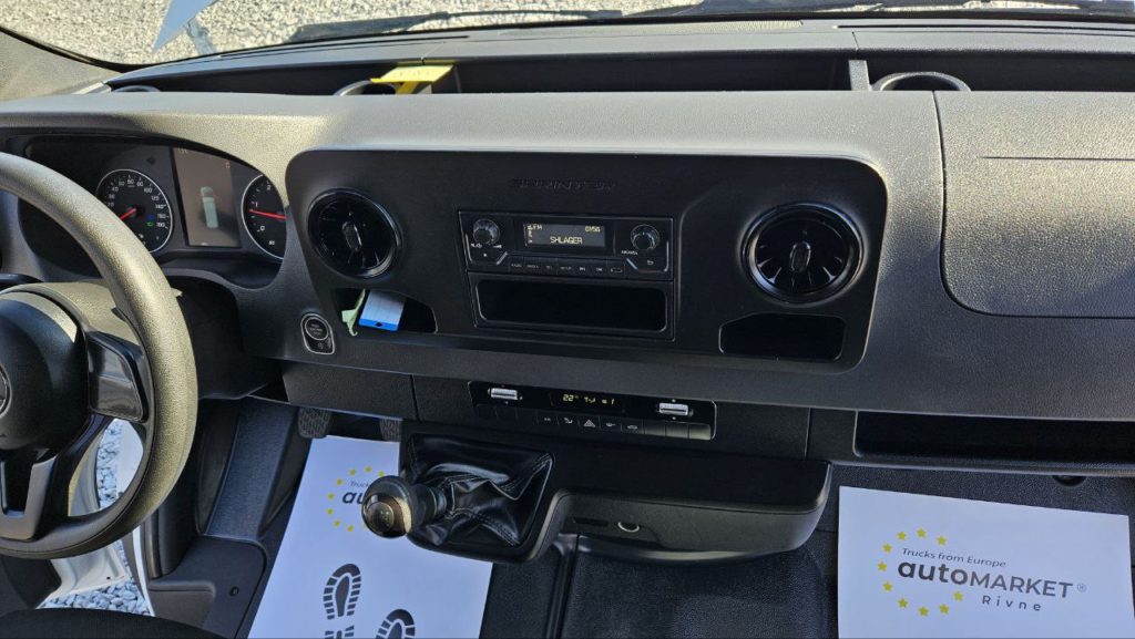 Mercedes Benz Sprinter 2021