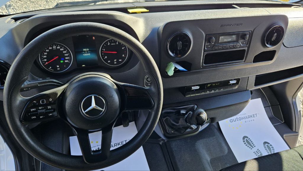 Mercedes Benz Sprinter 2021