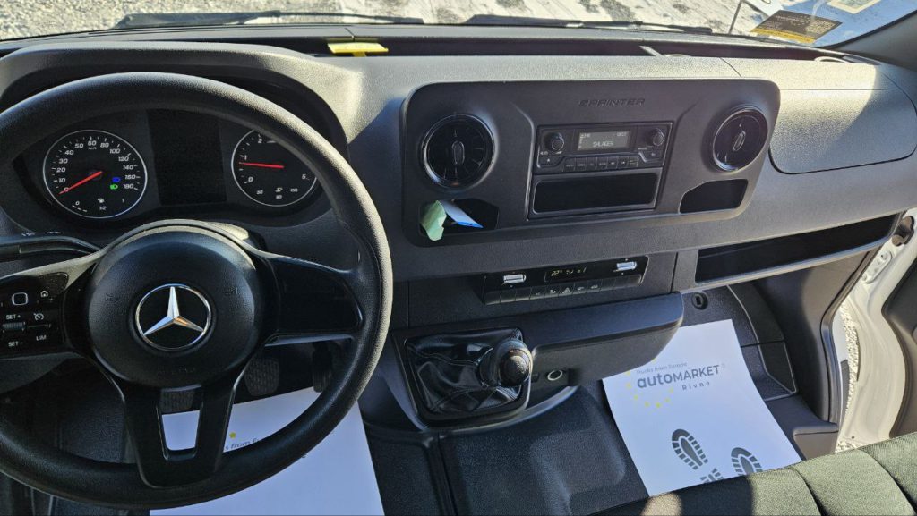 Mercedes Benz Sprinter 2021