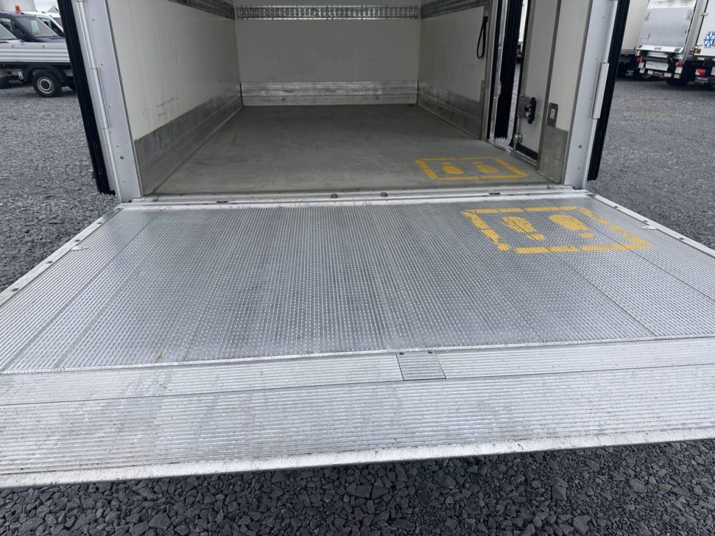 Mercedes-Benz Sprinter 2021