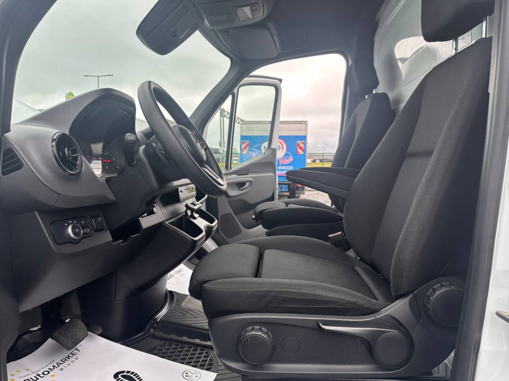 Mercedes-Benz Sprinter 2021