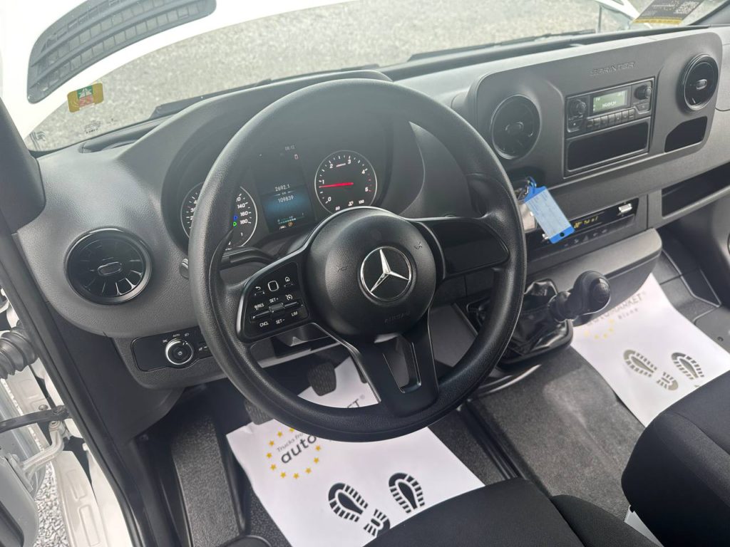 Mercedes-Benz Sprinter 2021