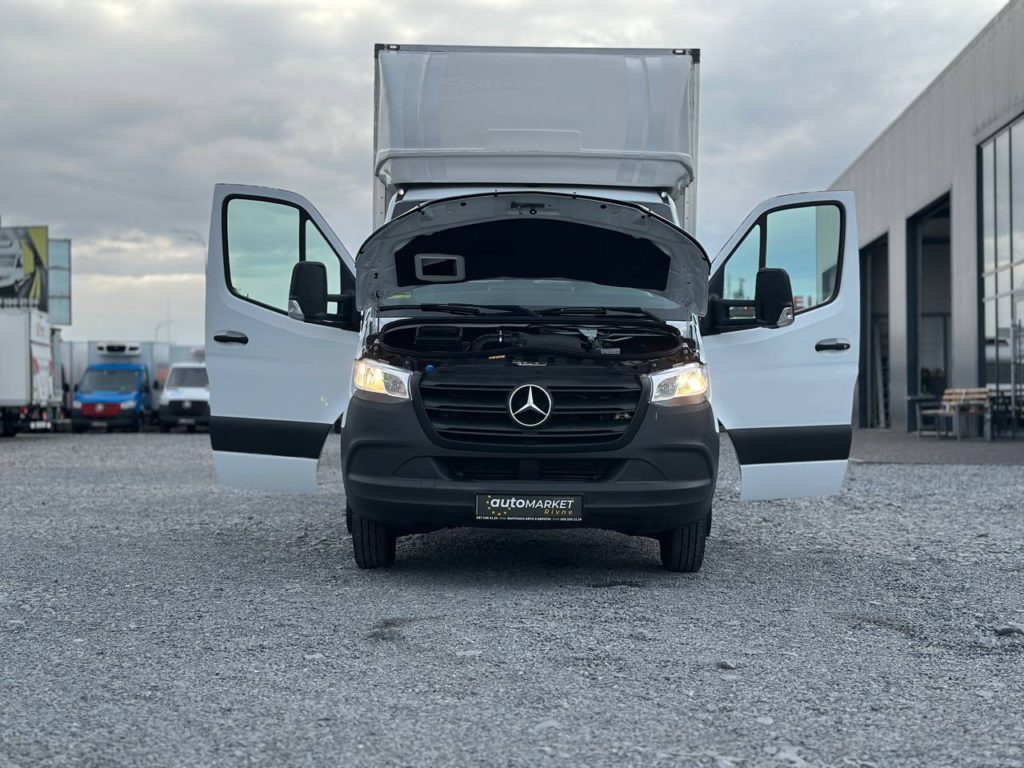 Mercedes-Benz Sprinter 2021