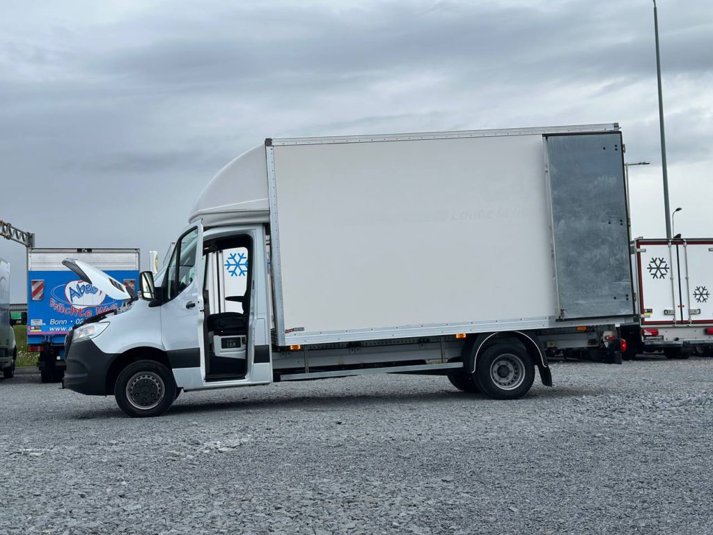 Mercedes-Benz Sprinter 2021