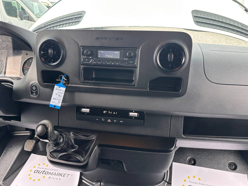 Mercedes-Benz Sprinter 2021