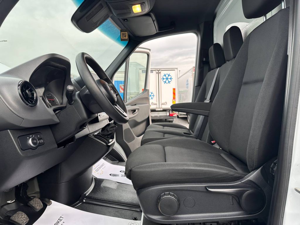 Mercedes-Benz Sprinter 2021