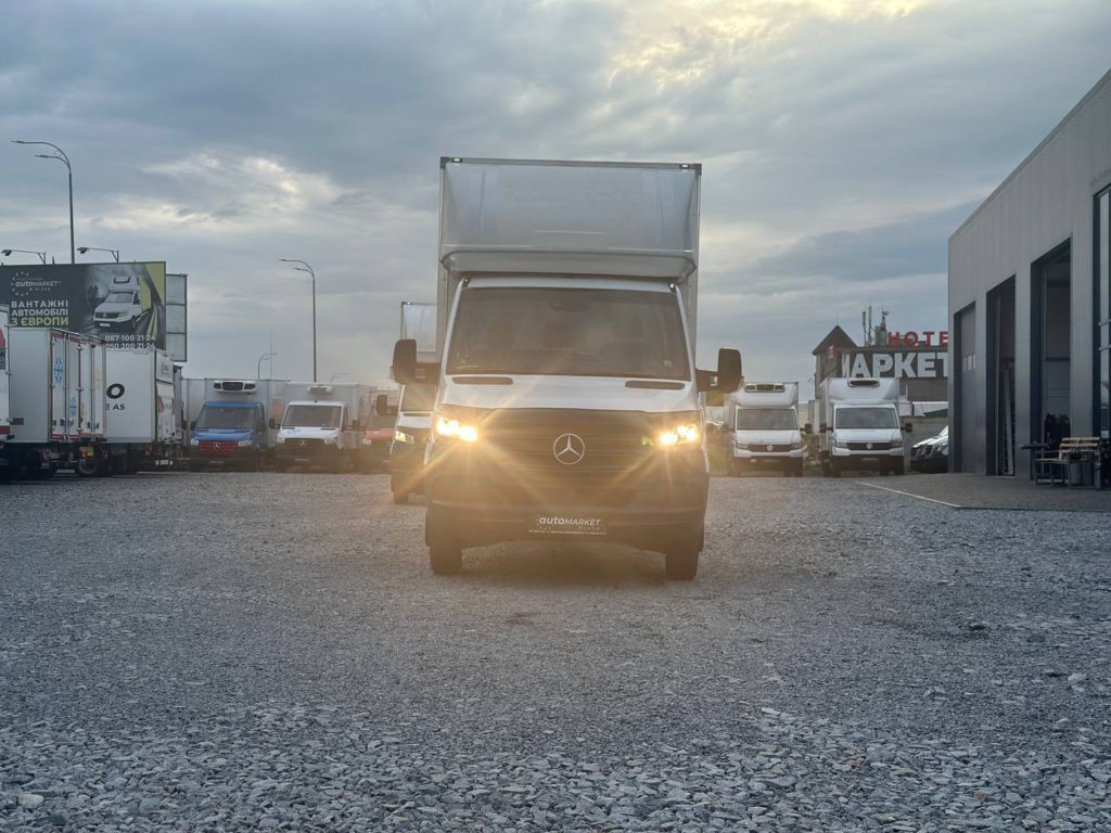 Mercedes-Benz Sprinter 2021