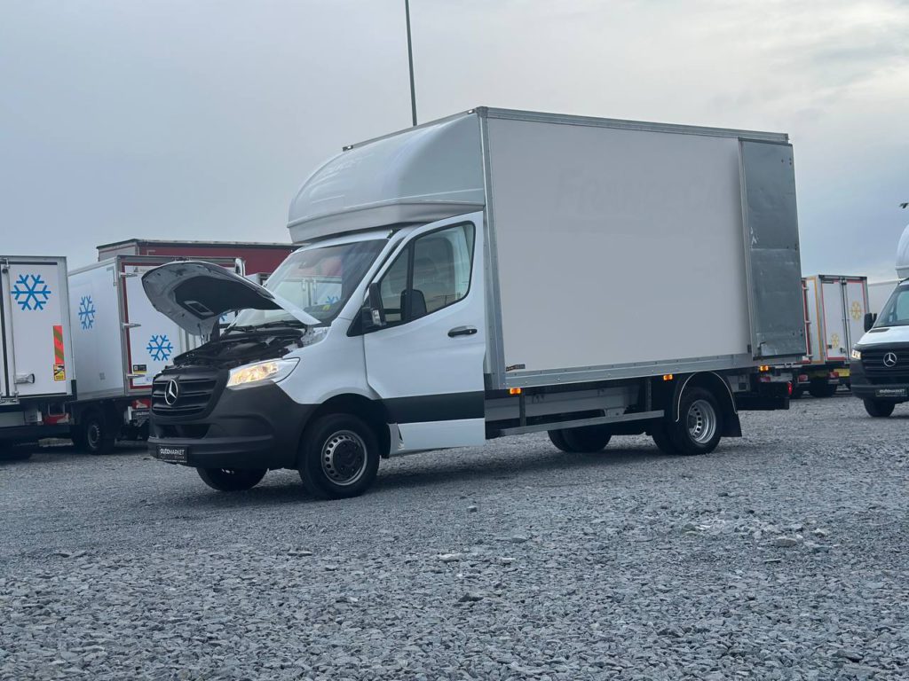 Mercedes-Benz Sprinter 2021