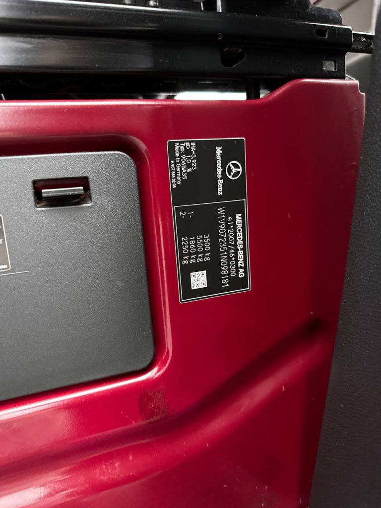 Mercedes-Benz Sprinter 2021