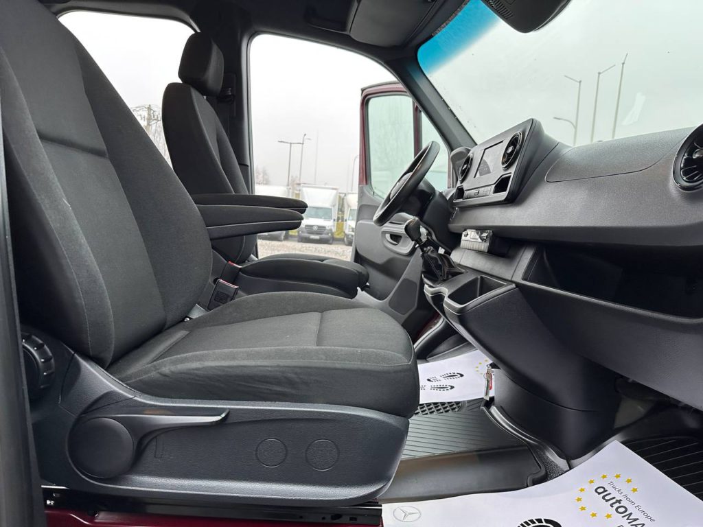 Mercedes-Benz Sprinter 2021