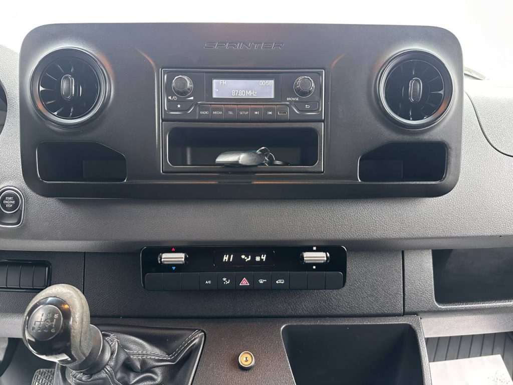 Mercedes-Benz Sprinter 2021