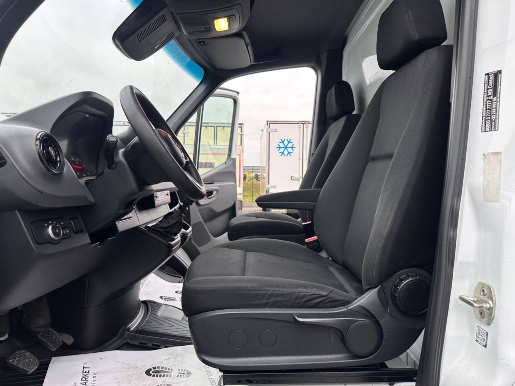 Mercedes-Benz Sprinter 2021