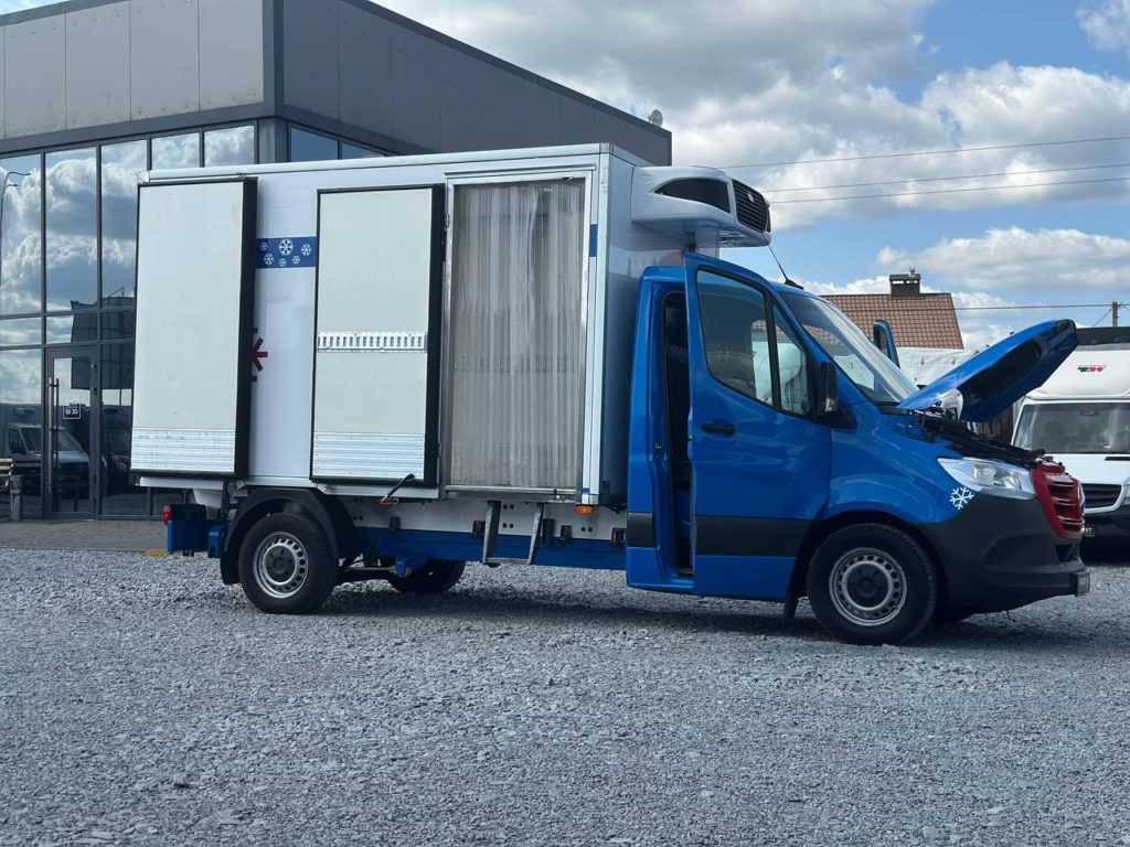 Mercedes-Benz Sprinter 2021