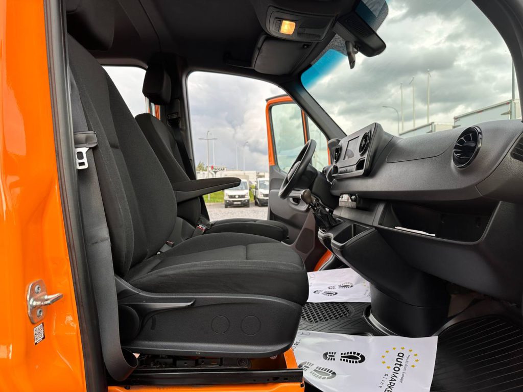 Mercedes-Benz Sprinter 2021