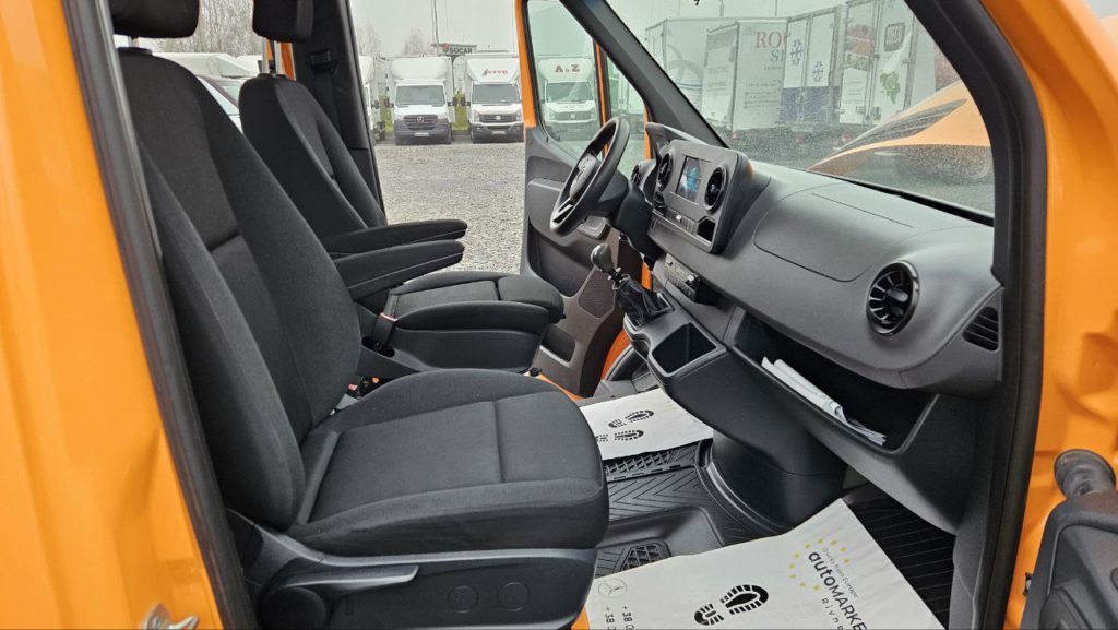 Mercedes-Benz Sprinter 2021