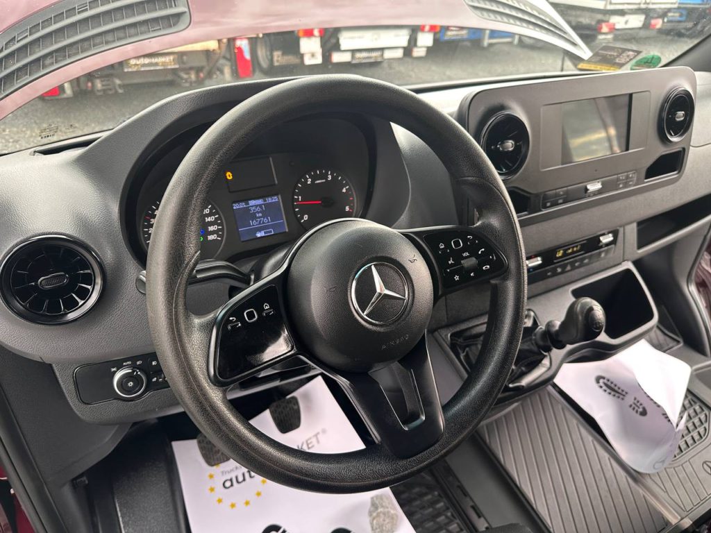 Mercedes-Benz Sprinter 2021
