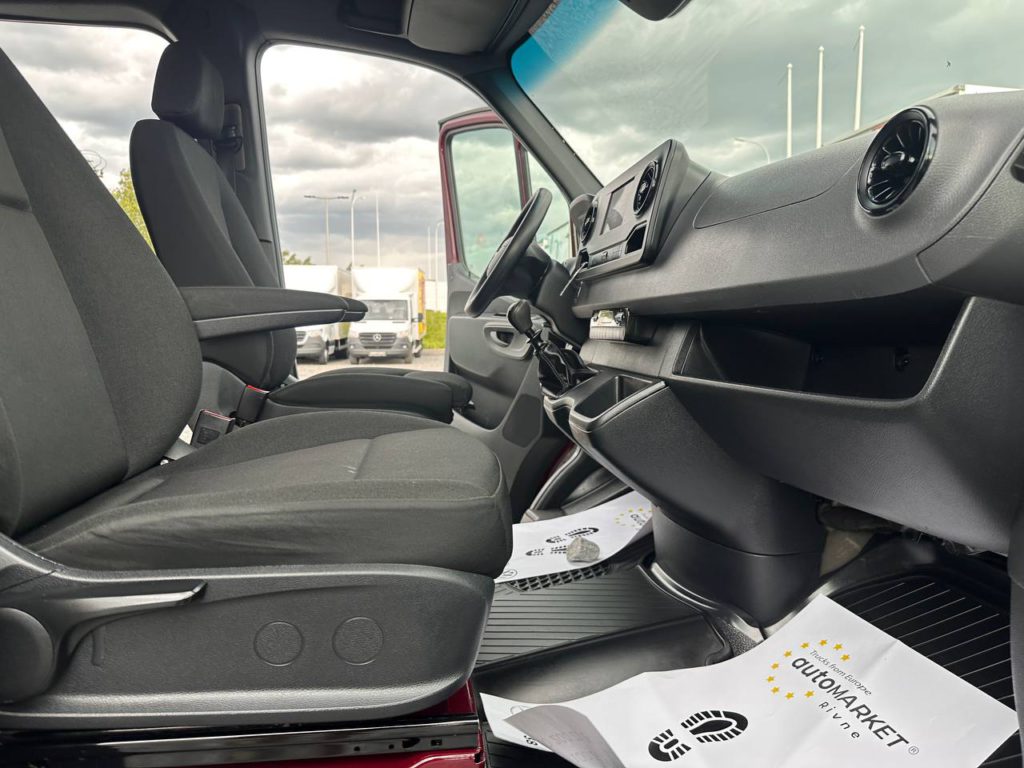 Mercedes-Benz Sprinter 2021