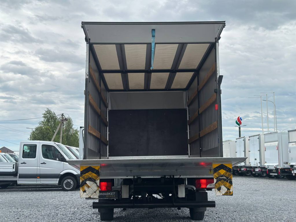 Mercedes-Benz Sprinter 2021