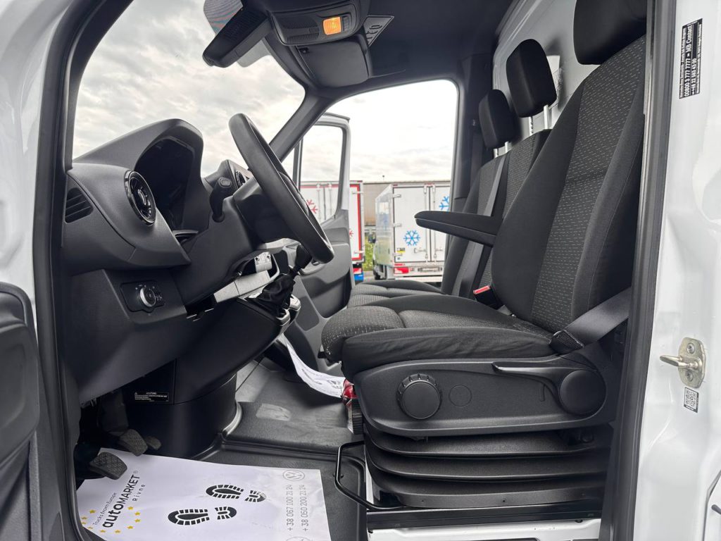 Mercedes-Benz Sprinter 2021