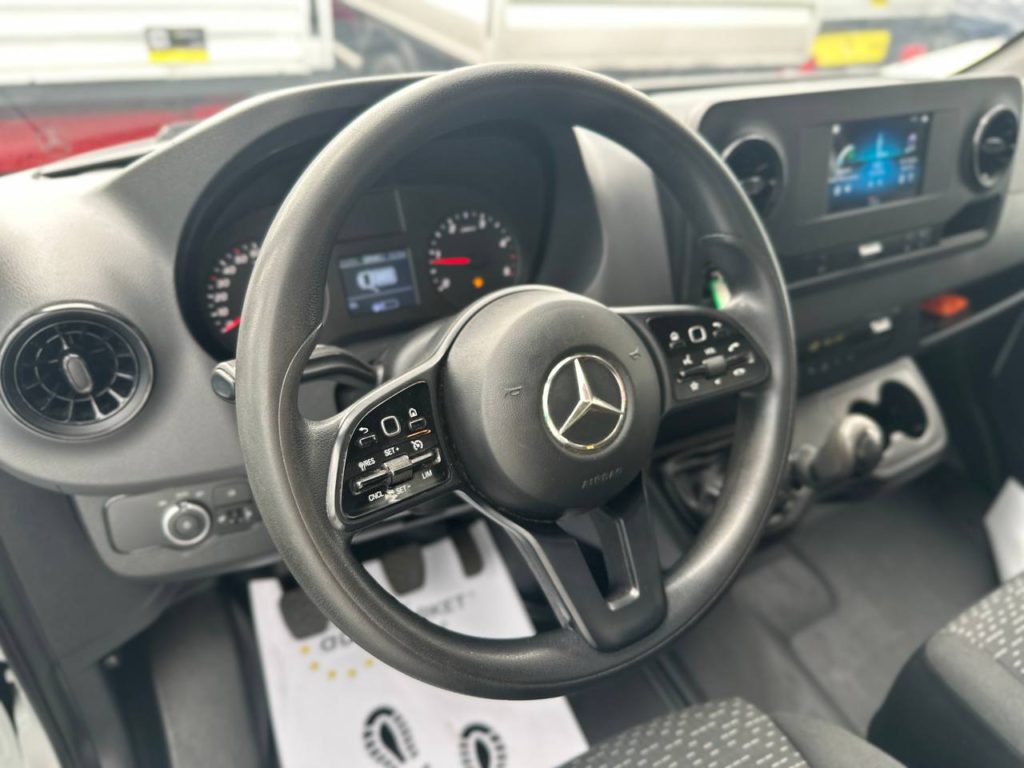 Mercedes-Benz Sprinter 2021