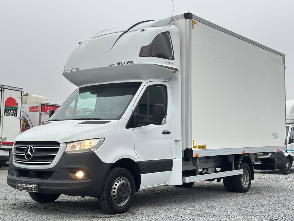 Mercedes-Benz Sprinter 2021