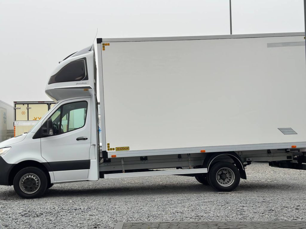 Mercedes-Benz Sprinter 2021