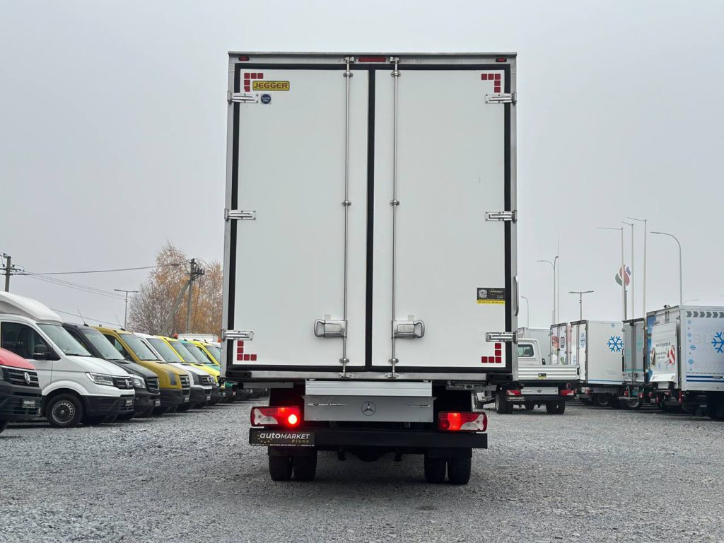 Mercedes-Benz Sprinter 2021