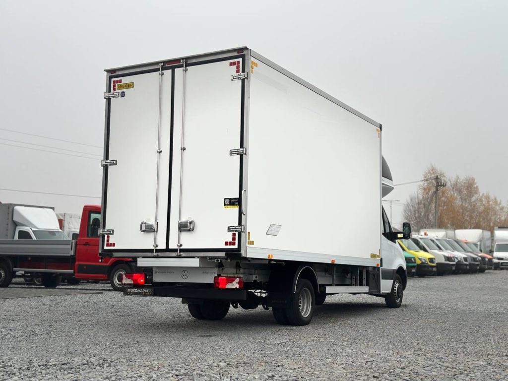 Mercedes-Benz Sprinter 2021