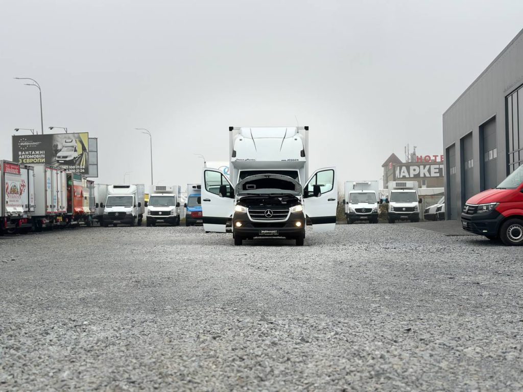 Mercedes-Benz Sprinter 2021