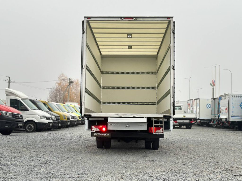 Mercedes-Benz Sprinter 2021