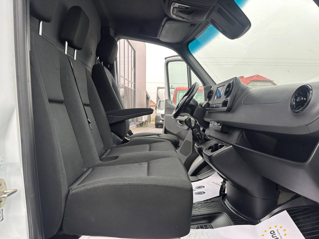 Mercedes-Benz Sprinter 2021