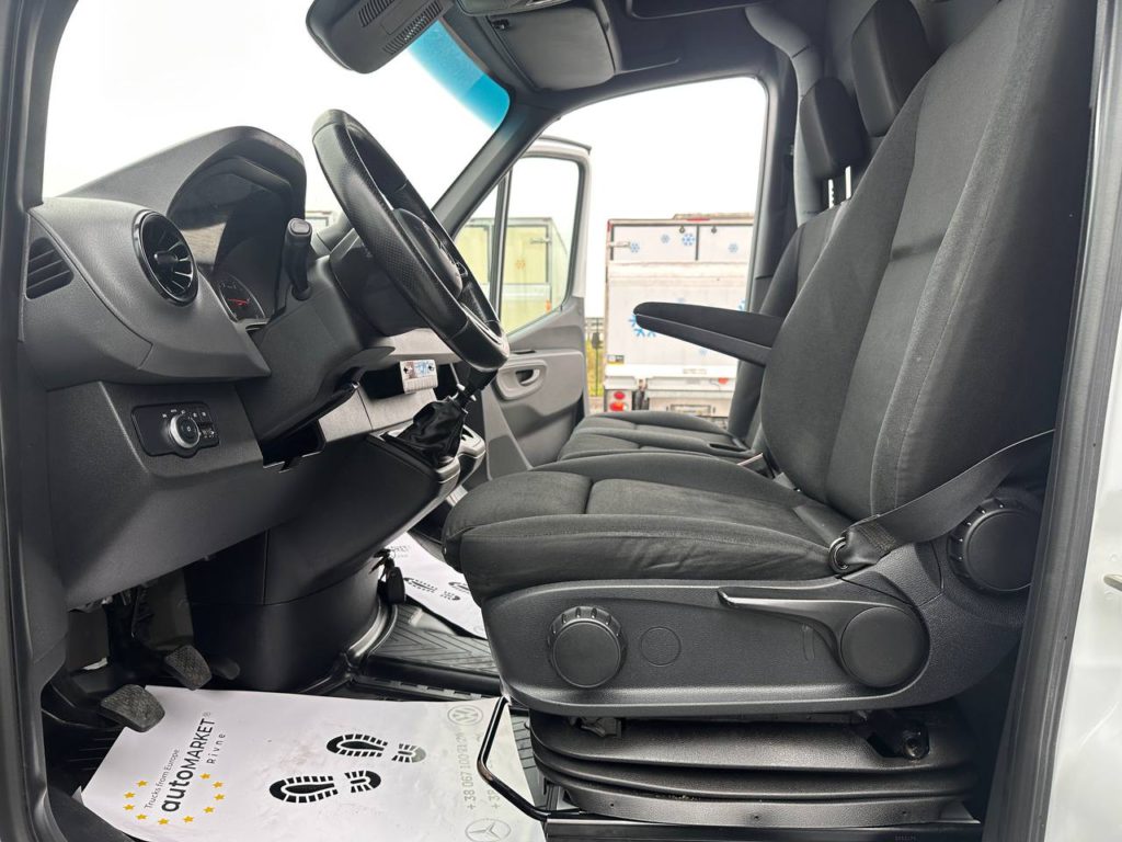 Mercedes-Benz Sprinter 2021