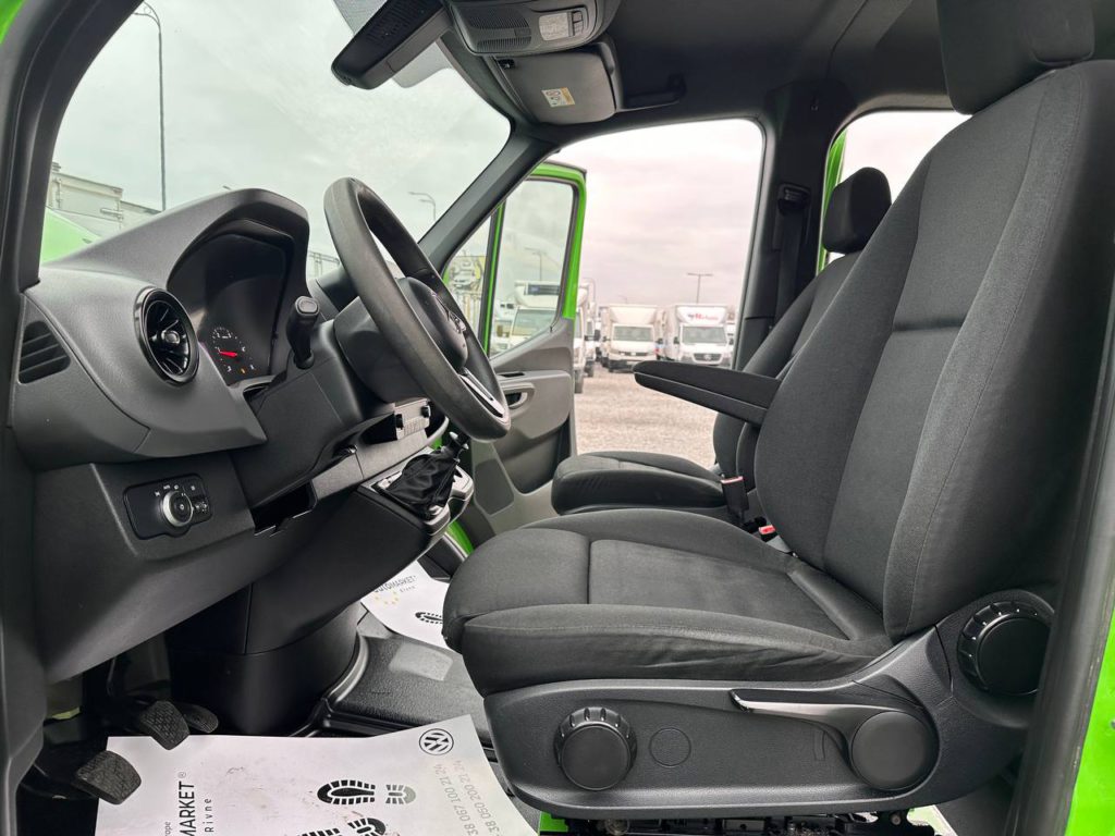 Mercedes-Benz Sprinter 2021