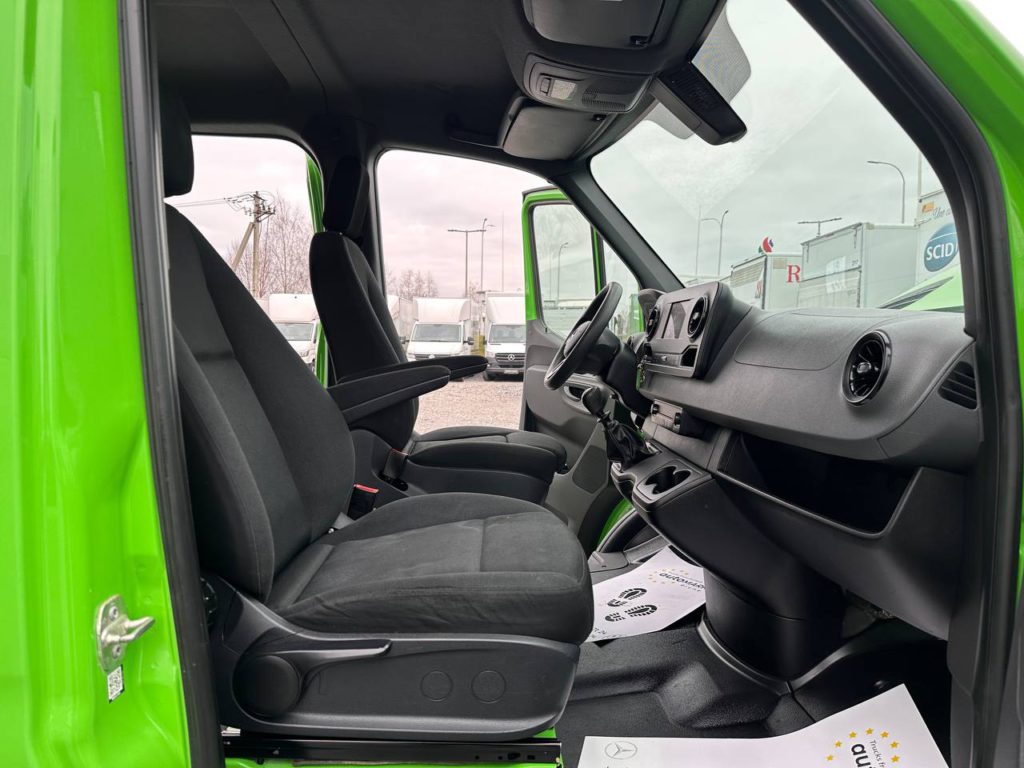 Mercedes-Benz Sprinter 2021