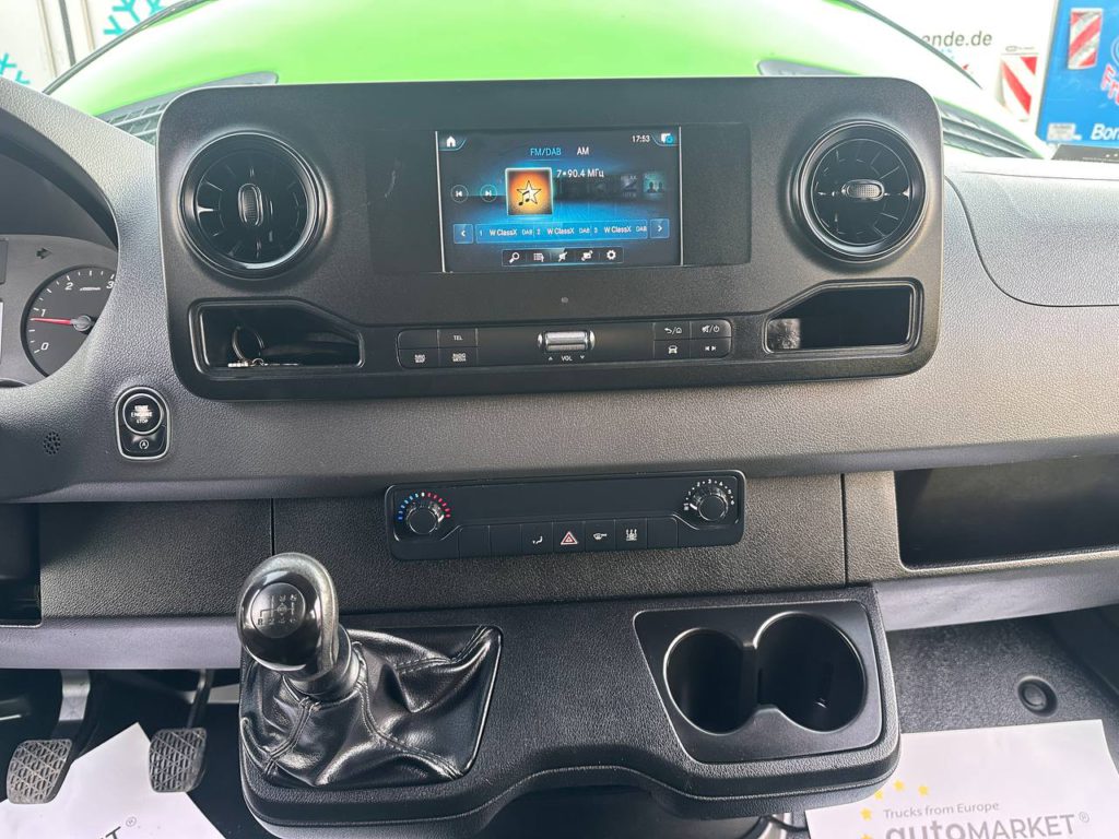 Mercedes-Benz Sprinter 2021