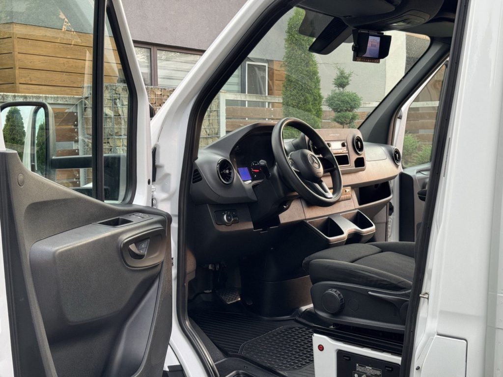 Mercedes-Benz Sprinter 2021