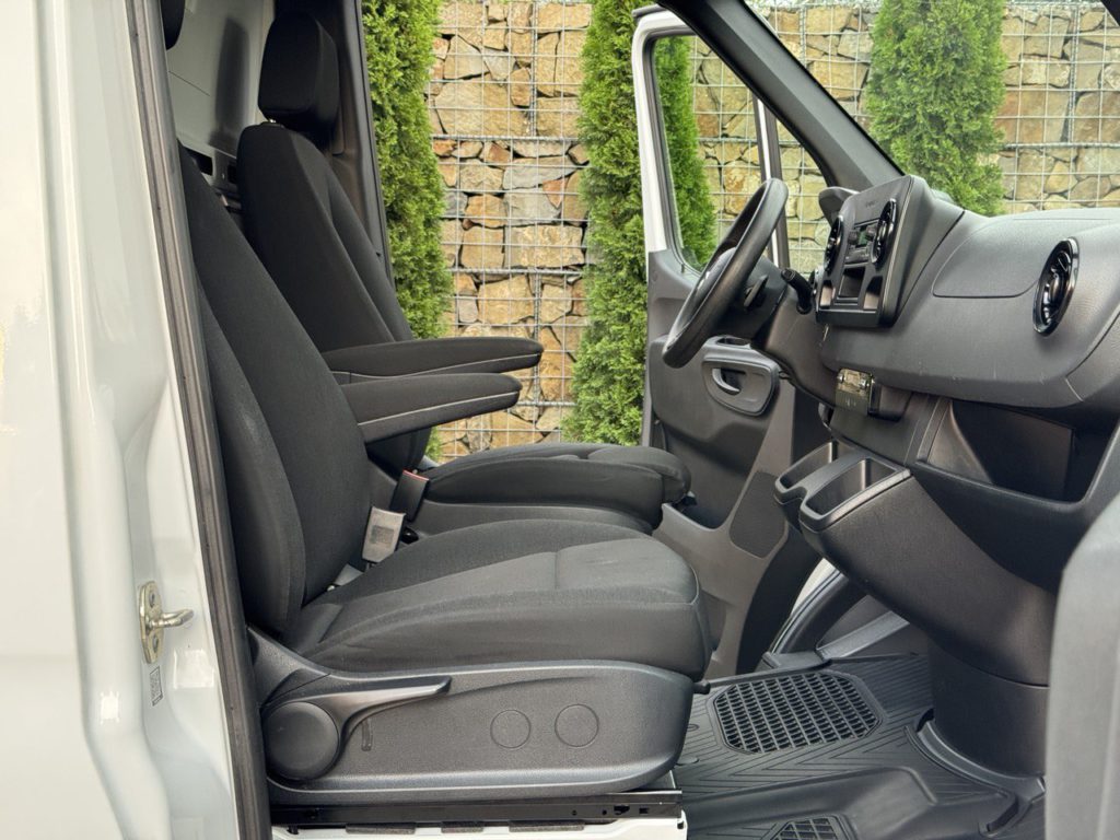 Mercedes-Benz Sprinter 2021