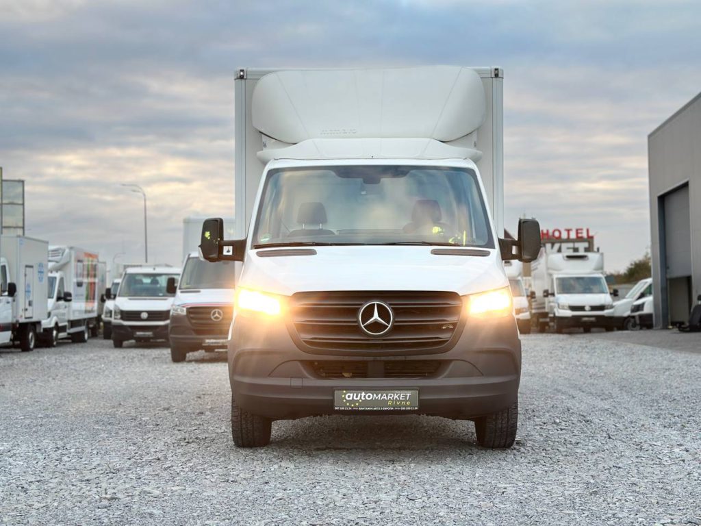Mercedes-Benz Sprinter 2021
