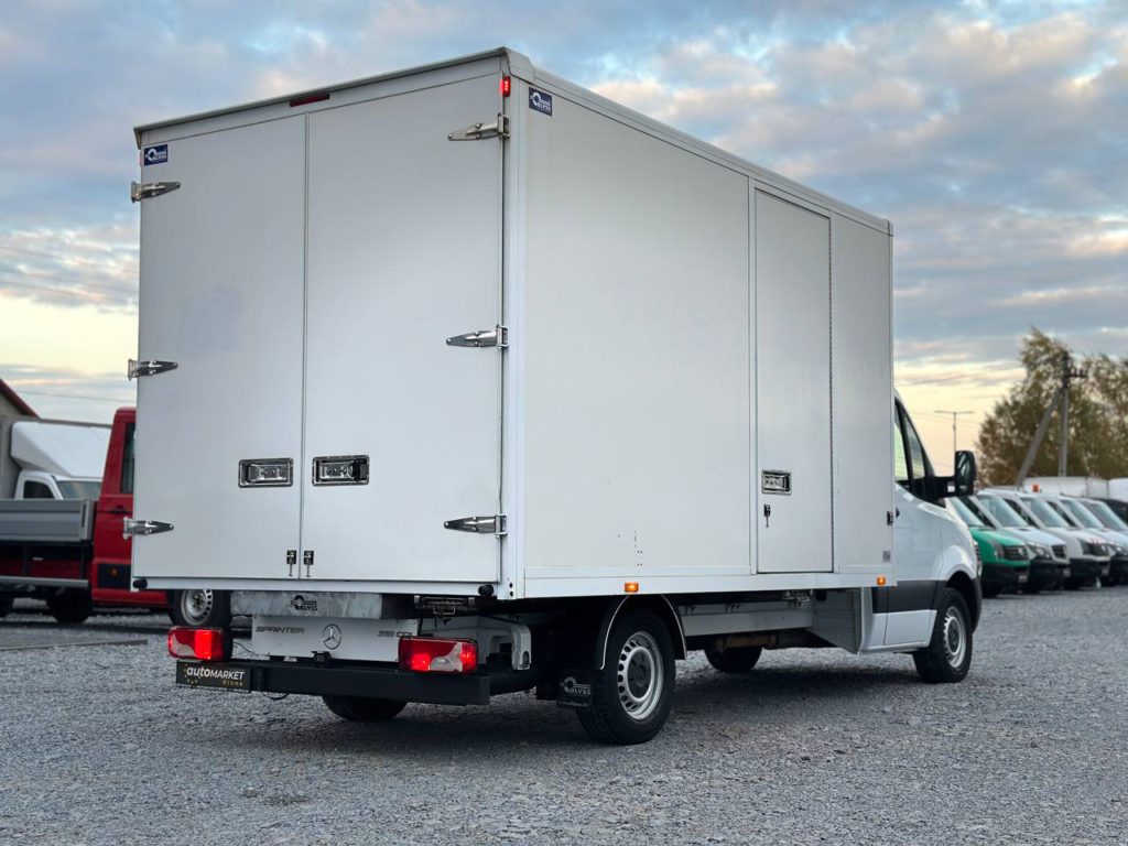 Mercedes-Benz Sprinter 2021