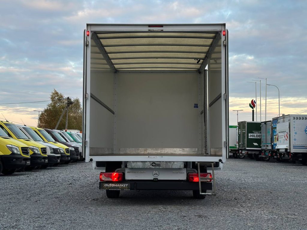 Mercedes-Benz Sprinter 2021