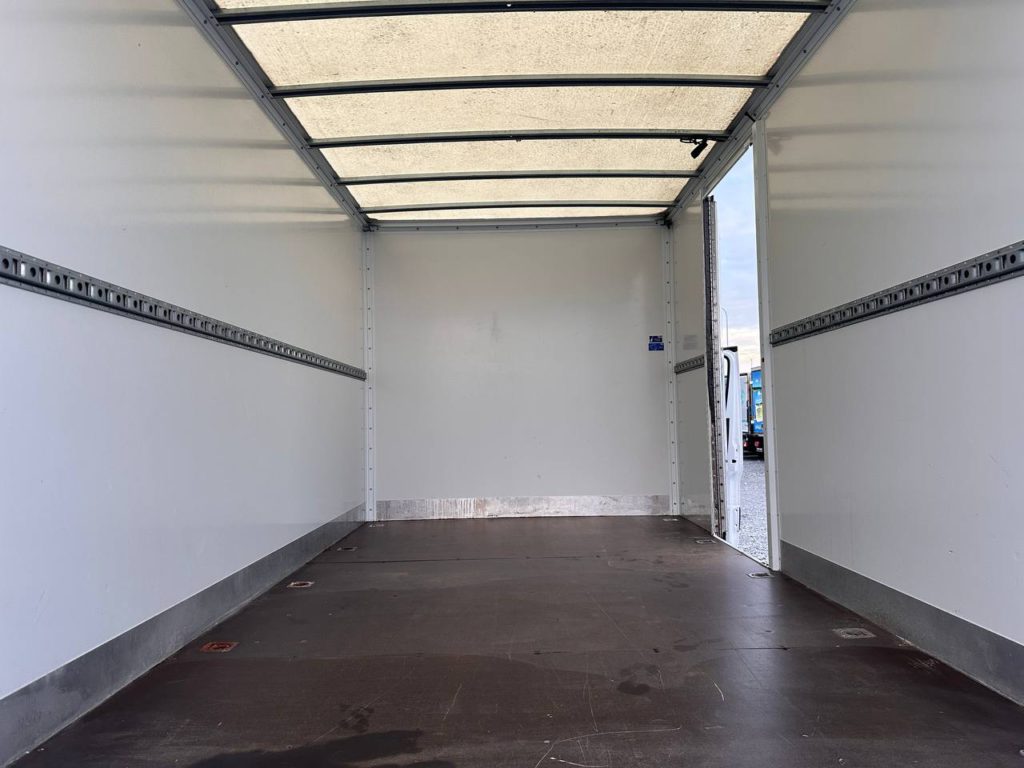 Mercedes-Benz Sprinter 2021