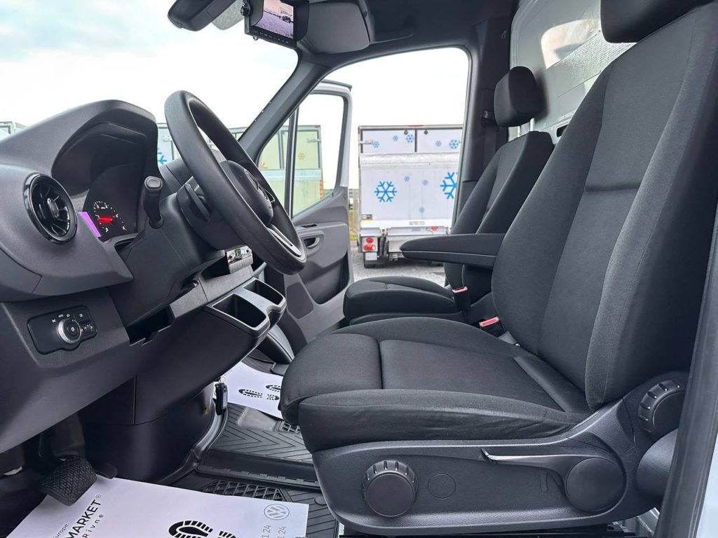 Mercedes-Benz Sprinter 2021