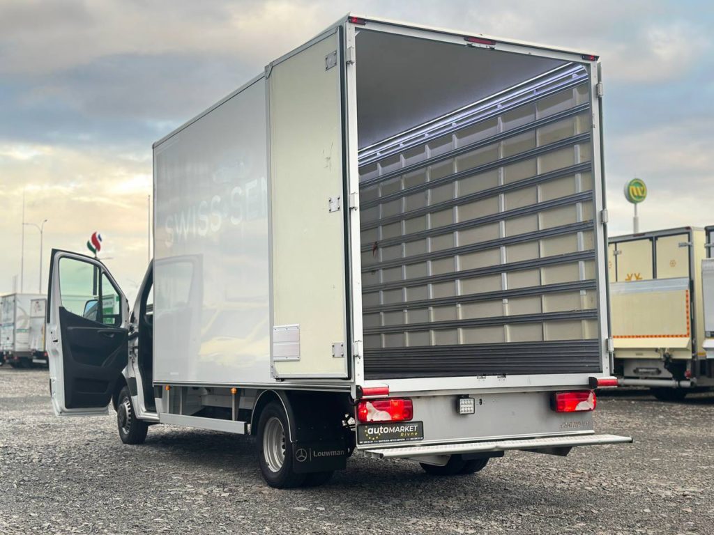 Mercedes-Benz Sprinter 2021