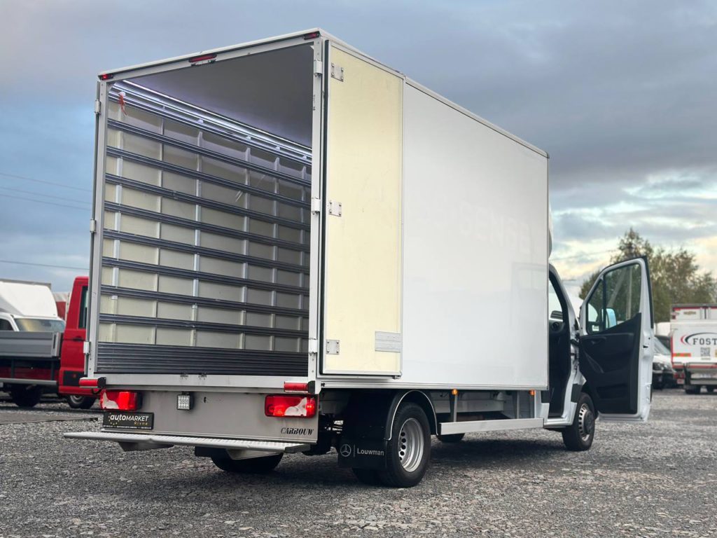Mercedes-Benz Sprinter 2021